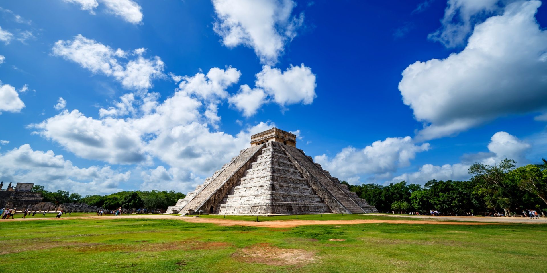 Messico, natica piramide dei Maya